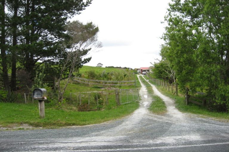 Photo of property in 5332 Kaipara Coast Highway, Wellsford, 0972