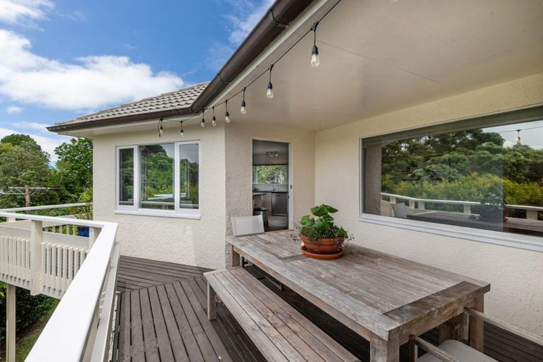 Photo of property in 27 Creamer Avenue, Belmont, Auckland, 0622