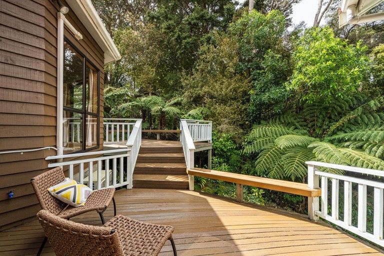 Photo of property in 15 Trelawny Place, Hillcrest, Auckland, 0627