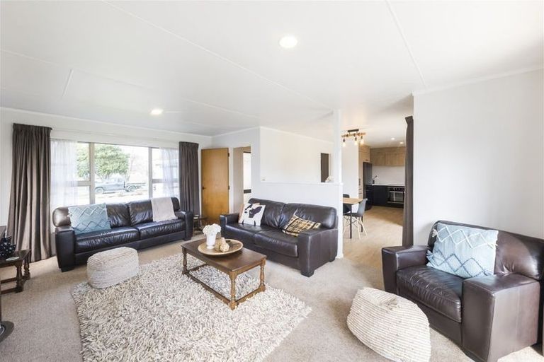 Photo of property in 80 John F Kennedy Drive, Milson, Palmerston North, 4414