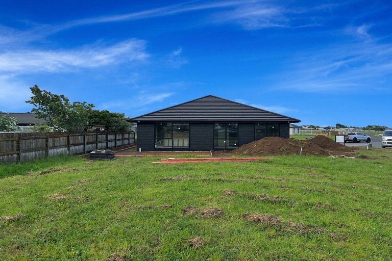 Photo of property in 10 Sanson Place, Levin, 5510