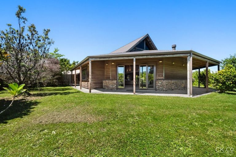 Photo of property in 14 Mount Marua Way, Timberlea, Upper Hutt, 5018