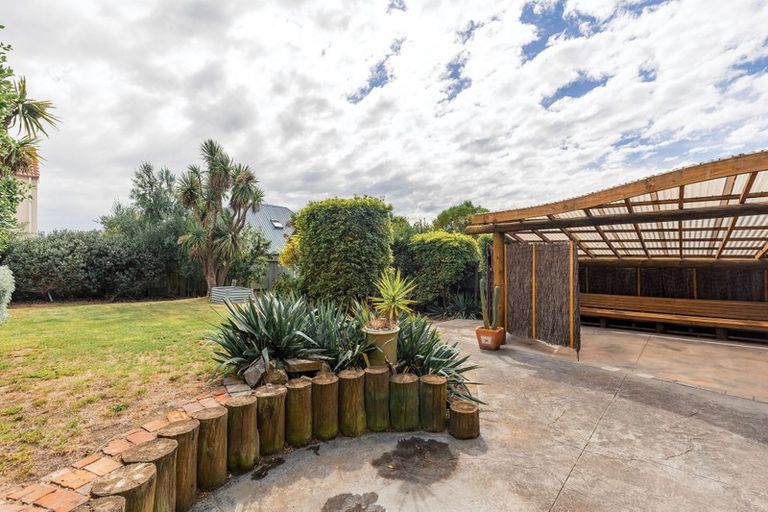 Photo of property in 37 Larnach Street, Waimairi Beach, Christchurch, 8083