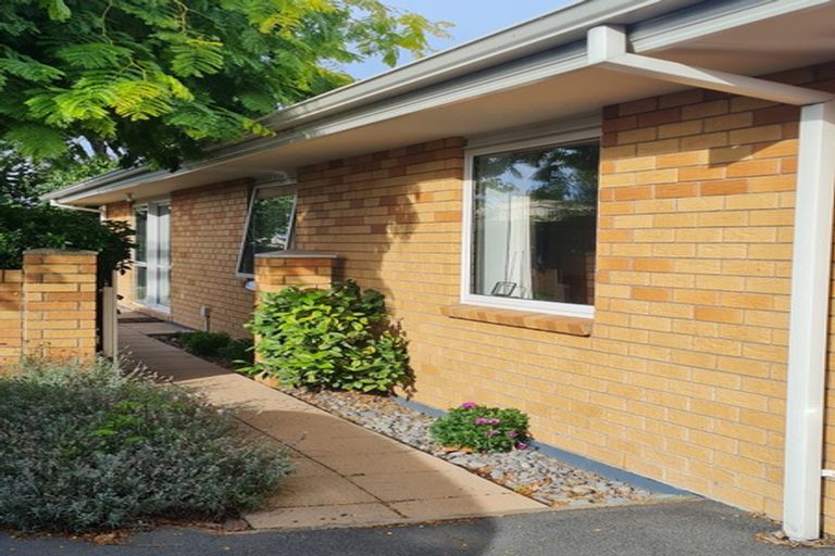 Photo of property in 21 Dampier Street, Woolston, Christchurch, 8023