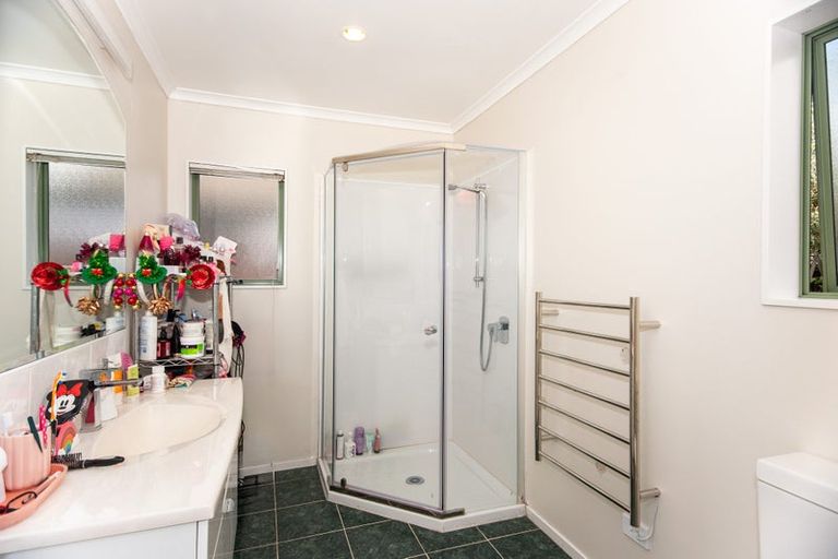 Photo of property in 49 Cairns Crescent, Rototuna, Hamilton, 3210