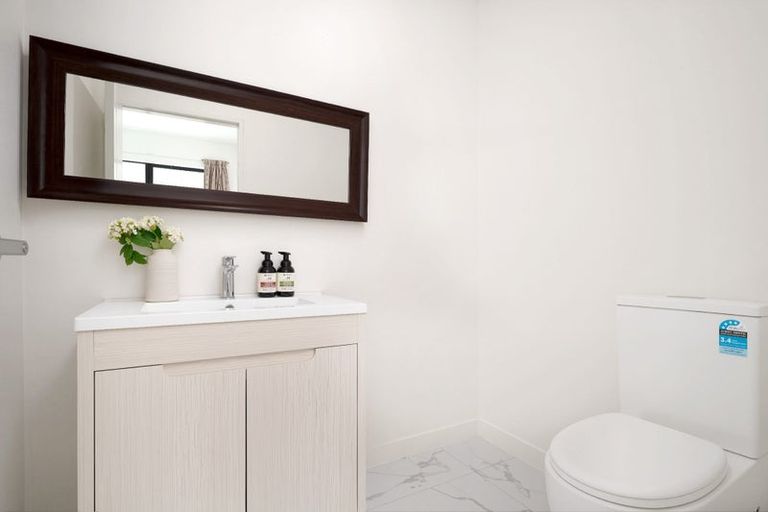 Photo of property in 9 Puwha Street, Massey, 0614