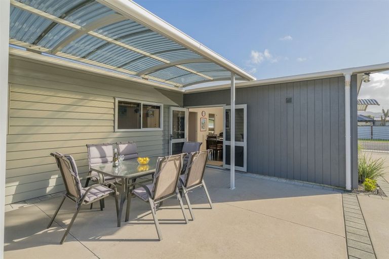 Photo of property in 1 Kenneth Avenue, Whitianga, 3510