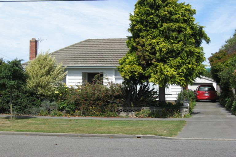 Photo of property in 10 Mcgregors Road, Bromley, Christchurch, 8062