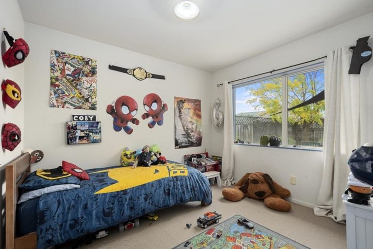 Photo of property in 90 Evans Road, Papamoa Beach, Papamoa, 3118