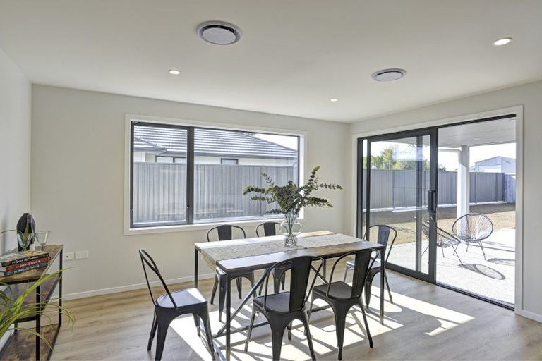 Photo of property in 14 Hereford Drive, Carterton, 5713