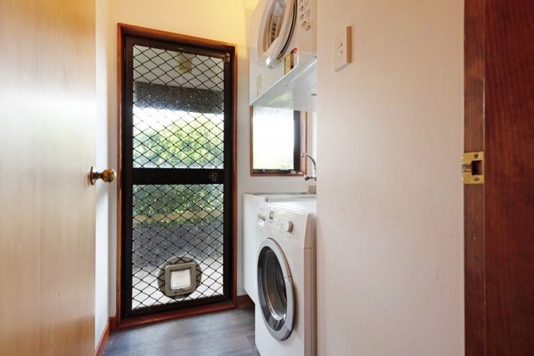 Photo of property in 16a Parklands Drive, Karori, Wellington, 6012