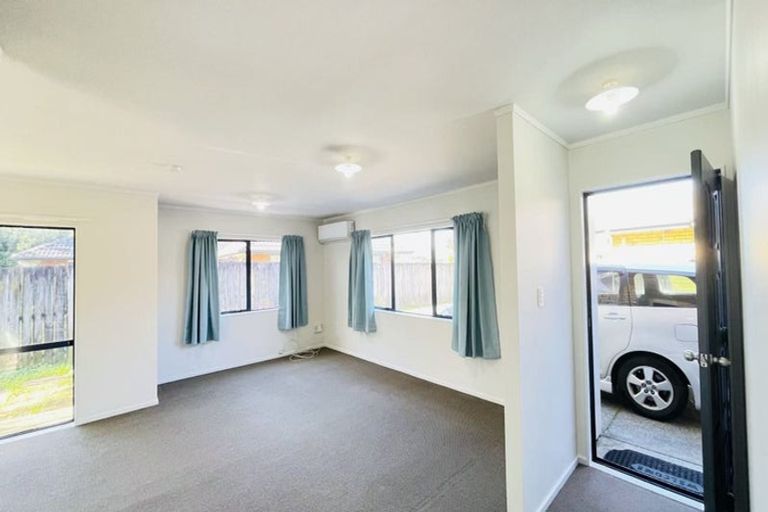 Photo of property in 14 Srah Place, East Tamaki, Auckland, 2013