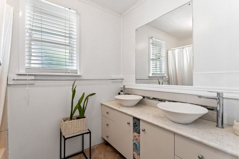 Photo of property in 5 Great North Road, Warkworth, 0910