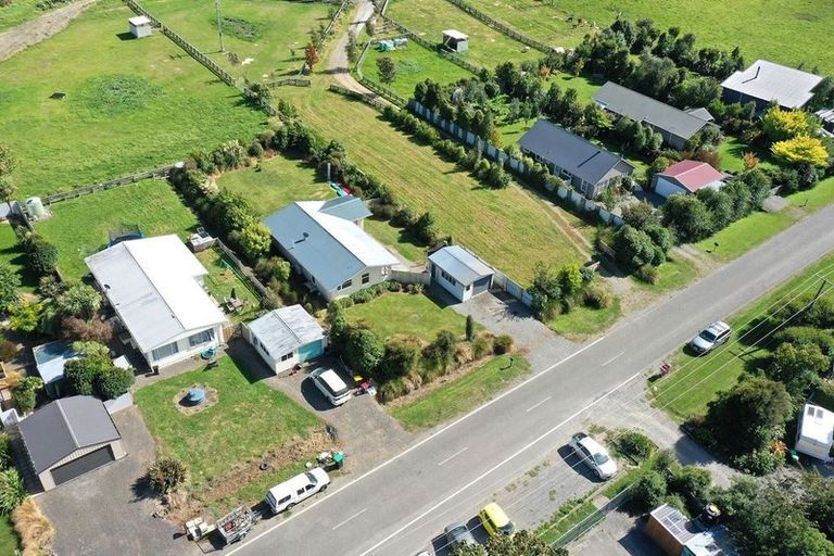 Photo of property in 51 Western Valley Road, Little River, 7591