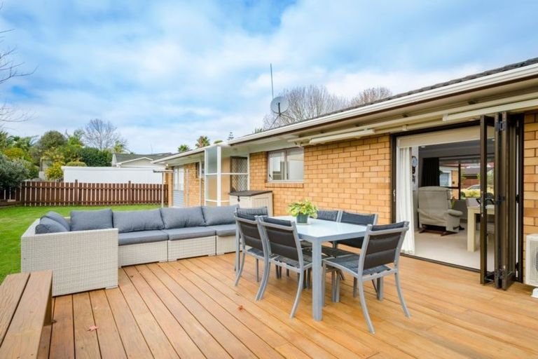 Photo of property in 2 Matuhi Rise, Henderson, Auckland, 0612