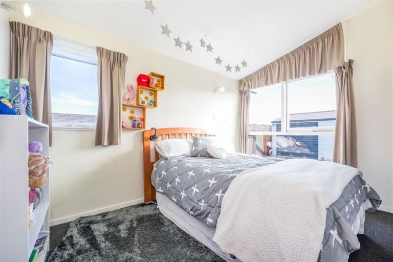 Photo of property in 3 Wilson Grove, Normandale, Lower Hutt, 5010