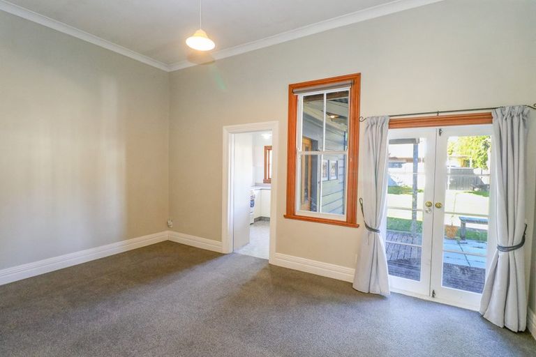 Photo of property in 24 Lombard Street, Palmerston North, 4410