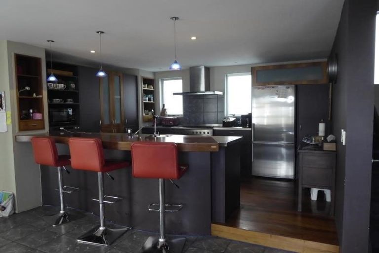 Photo of property in 96a Mana Esplanade, Paremata, Porirua, 5026