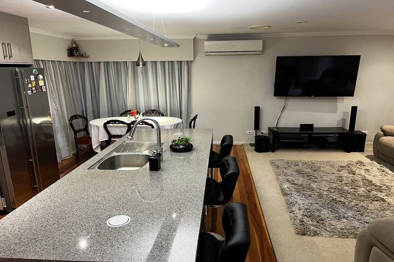 Photo of property in 2 Carrington Avenue, Hillcrest, Hamilton, 3216