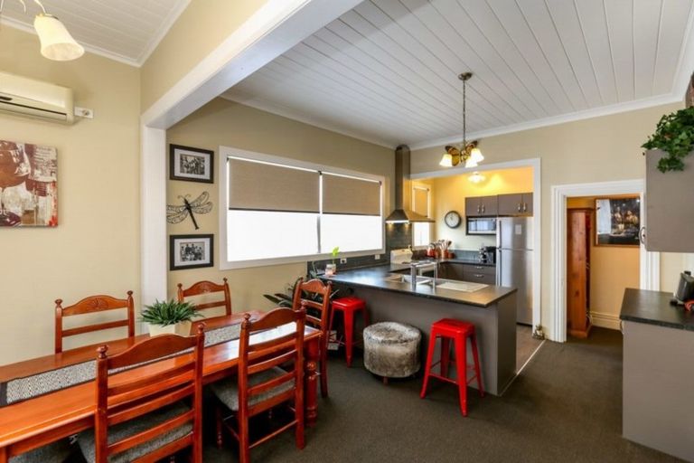 Photo of property in 21 Harriet Place, Whalers Gate, New Plymouth, 4310