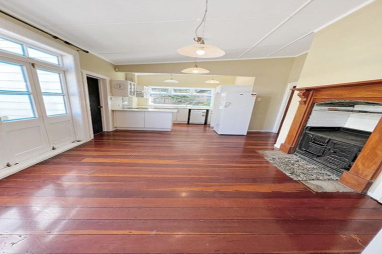 Photo of property in 50 Hill Street, Onehunga, Auckland, 1061