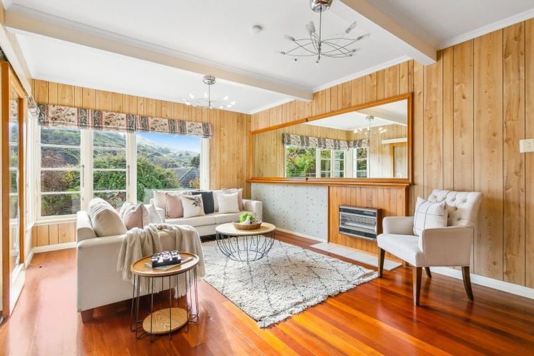 Photo of property in 307 Karori Road, Karori, Wellington, 6012