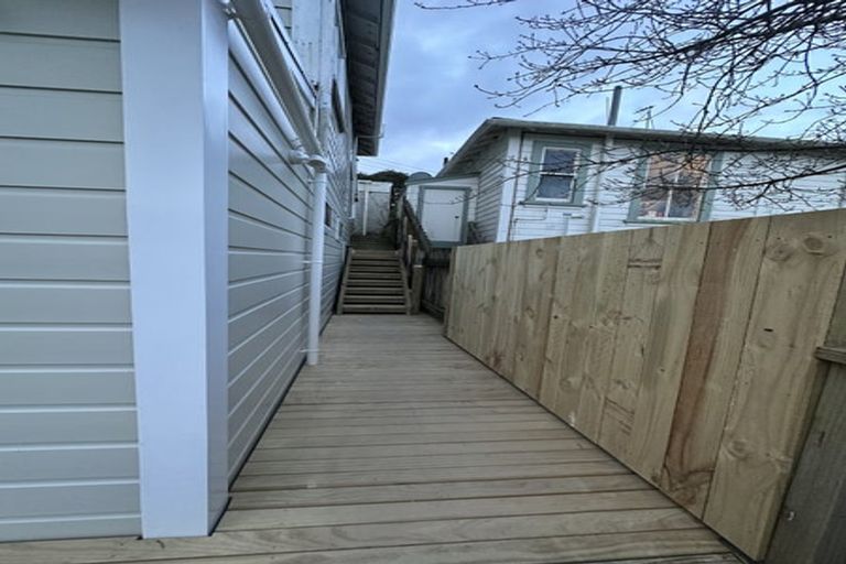 Photo of property in 7 Murray Street, Island Bay, Wellington, 6023