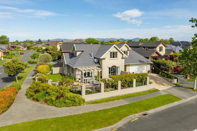 Photo of property in 30 Glasnevin Drive, Casebrook, Christchurch, 8051