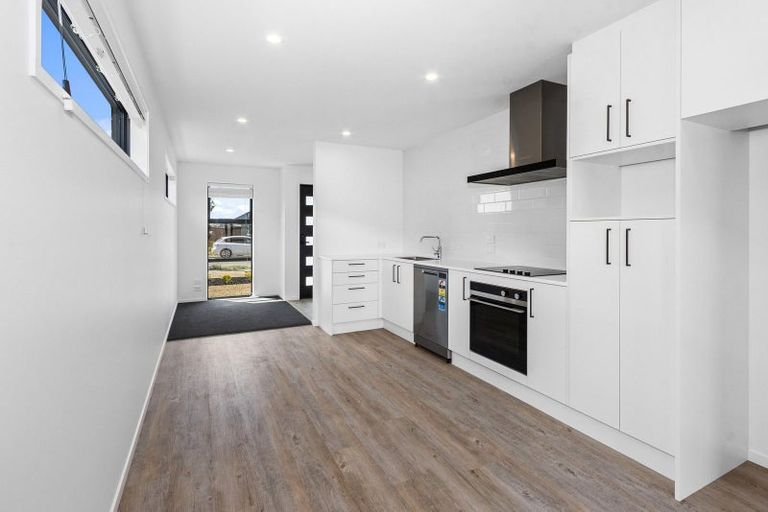 Photo of property in 6 Oakmill Drive, Casebrook, Christchurch, 8051