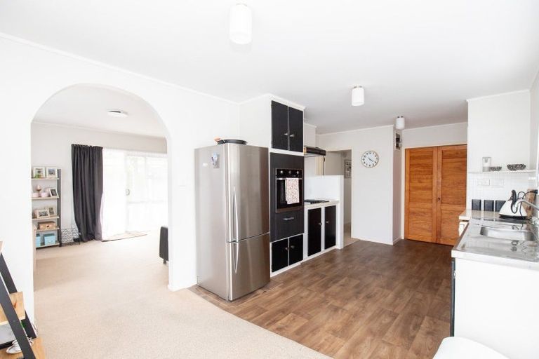 Photo of property in 32 Mahana Road, Ngatea, 3503