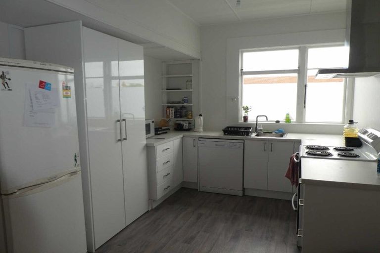 Photo of property in 28 Division Street, Riccarton, Christchurch, 8041