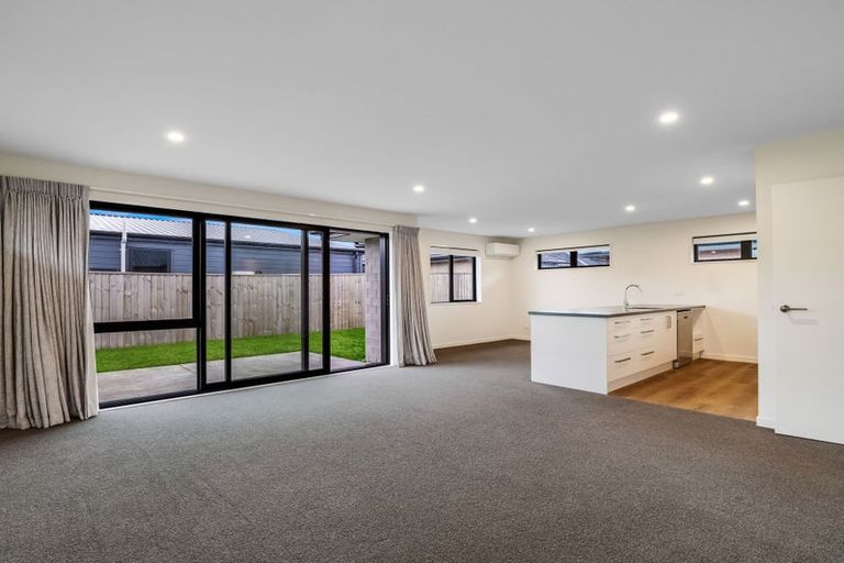 Photo of property in 6 Harry Manship Crescent, Halswell, Christchurch, 8025