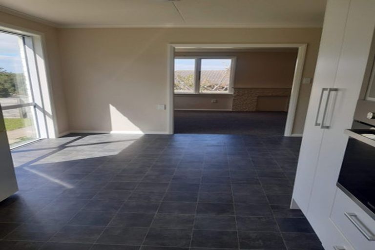 Photo of property in 8 Honeystone Street, Helensburgh, Dunedin, 9010