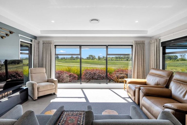 Photo of property in 28 Te Haunui Lane, Pegasus, 7612