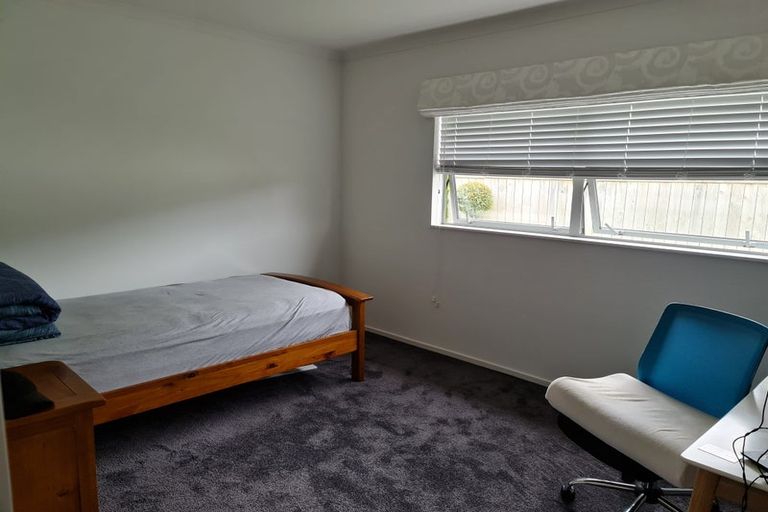 Photo of property in 1/90b Endeavour Drive, Whitby, Porirua, 5024