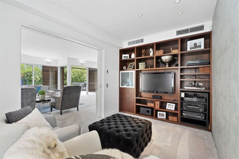 Photo of property in 8 Saint Barnabas Lane, Fendalton, Christchurch, 8052