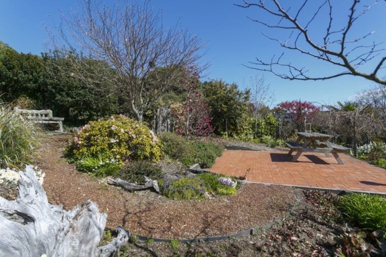 Photo of property in 18 Botanical Heights Drive, Waipahihi, Taupo, 3330