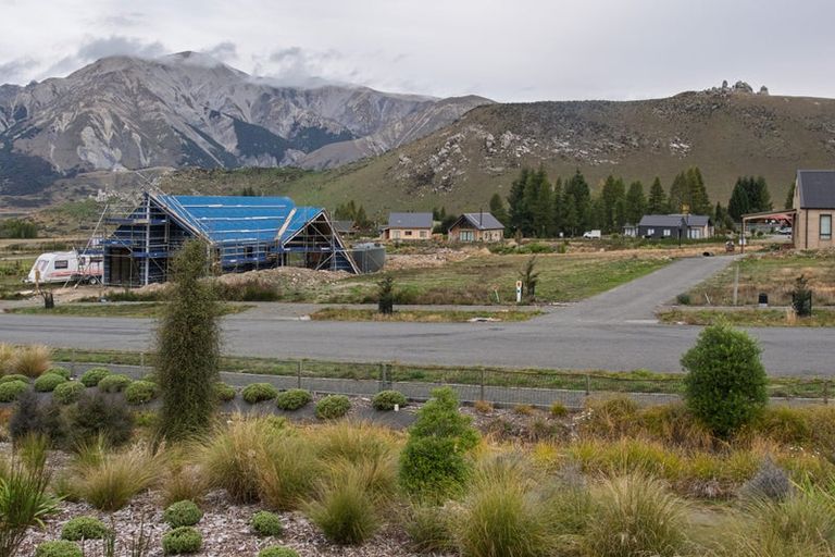 Photo of property in 21 Luge Loop, Castle Hill, 7580