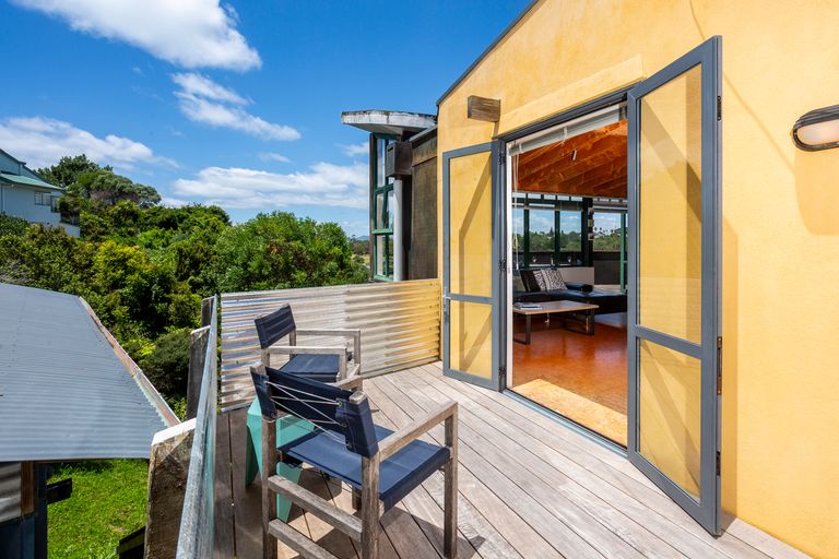 Photo of property in 6 Gannet Point, Rothesay Bay, Auckland, 0630
