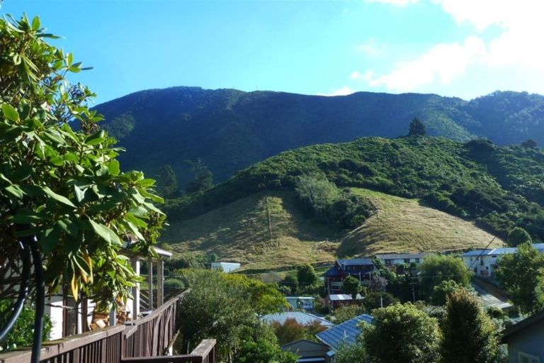 Photo of property in 9a Dorset Street, Picton, 7220