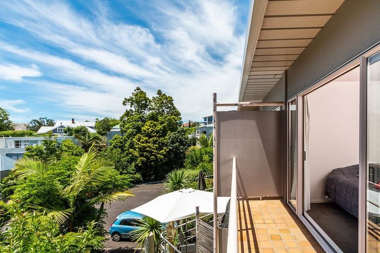 Photo of property in 3/6 Sarsfield Street, Herne Bay, Auckland, 1011