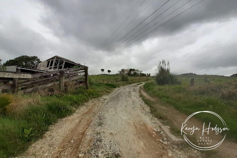 Photo of property in 184 Paparoa Station Road, Paparoa, 0571