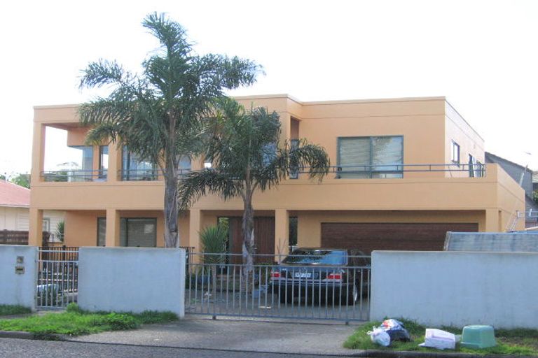 Photo of property in 2/38 Hattaway Avenue, Bucklands Beach, Auckland, 2012