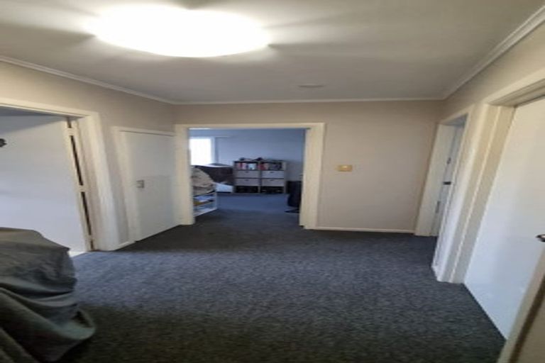 Photo of property in 17c Arran Road, Browns Bay, Auckland, 0630