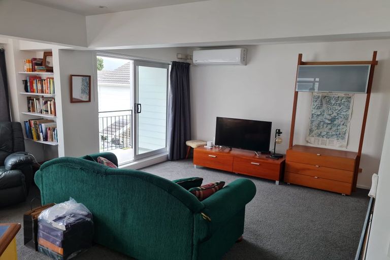 Photo of property in 1/15 Hawker Street, Mount Victoria, Wellington, 6011