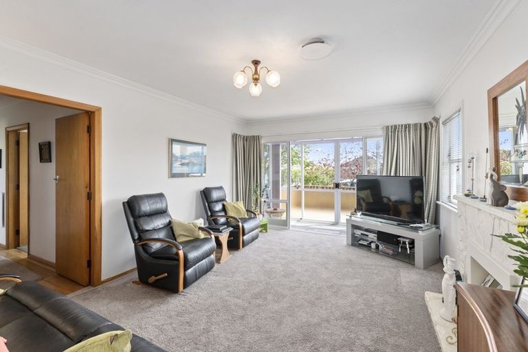 Photo of property in 14 Cobham Street, Levin, 5510