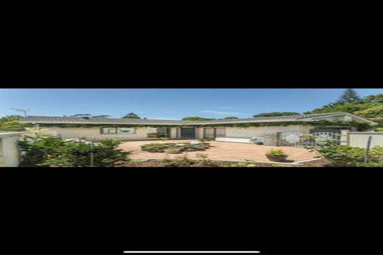 Photo of property in 30 Saddleback Rise, Murrays Bay, Auckland, 0630