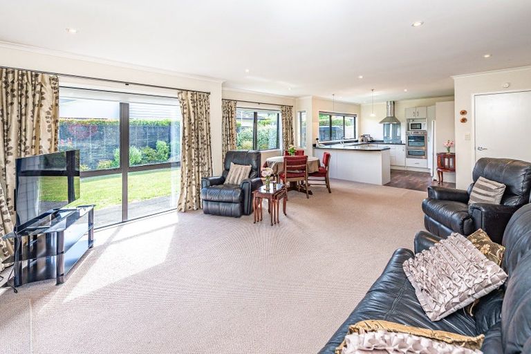 Photo of property in Caversham Park, 2/29 Caversham Road, Westmere, Whanganui, 4501