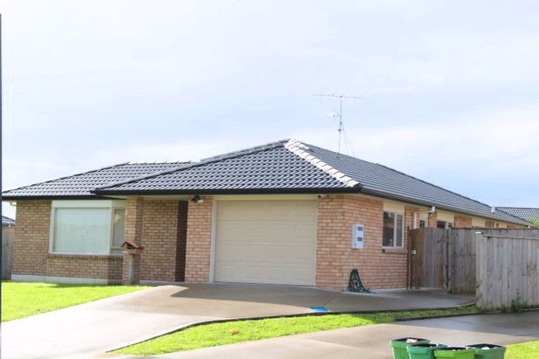 Photo of property in 12 Erne Crescent, East Tamaki, Auckland, 2016