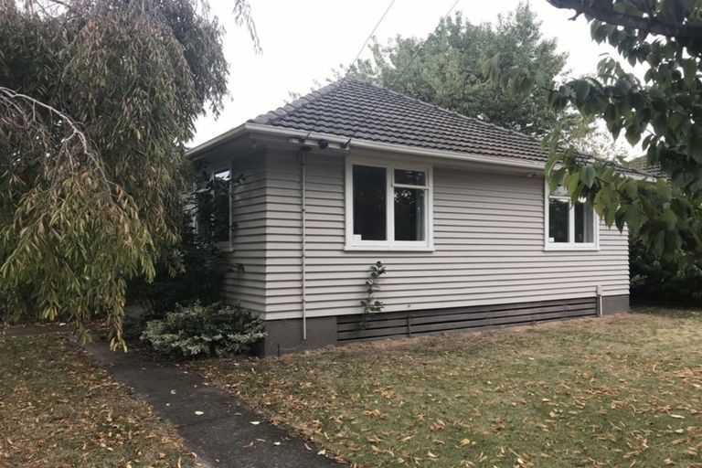 Photo of property in 27 Hooker Avenue, Bryndwr, Christchurch, 8053